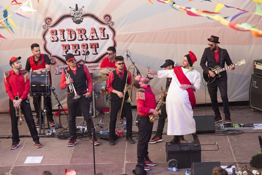 Sidral Brass Band espectacle On Stage 3